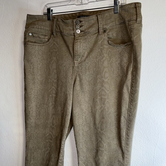 Torrid Jeggins High Rise Python Print Pants - Picture 5 of 13